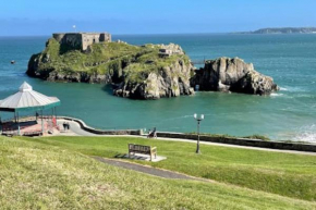 5 min walk to Beaches & Pembrokeshire Coast Path